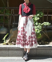 彼岸花柄プリーツジャンスカ