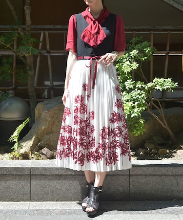 彼岸花柄プリーツジャンスカ