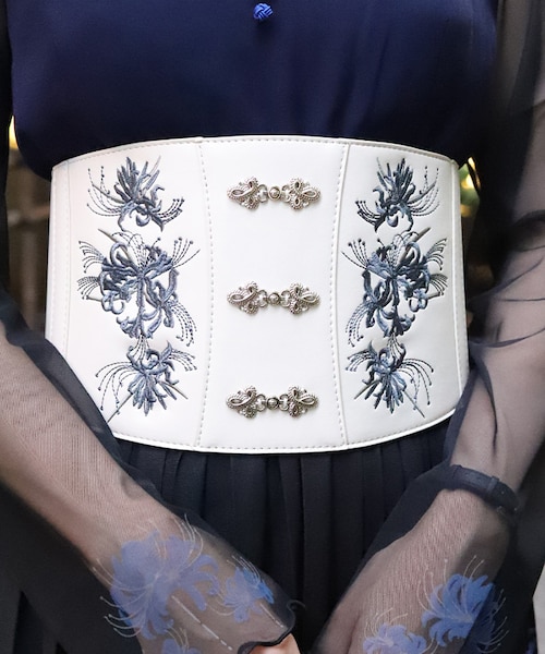 UN3D.花柄刺繍 コルセットベルト axes femme｜彼岸花刺繍コルセットベルト | Rakuten Fashion