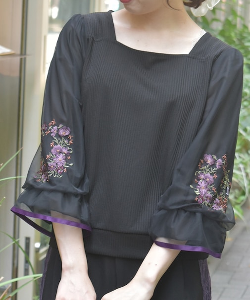 コスモス刺繍ボリューム袖プルオーバー