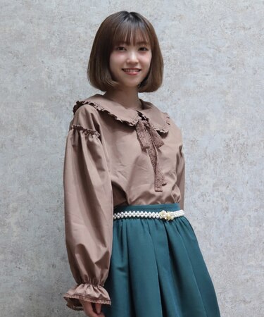 バブーシュカ付スモック風ブラウス
