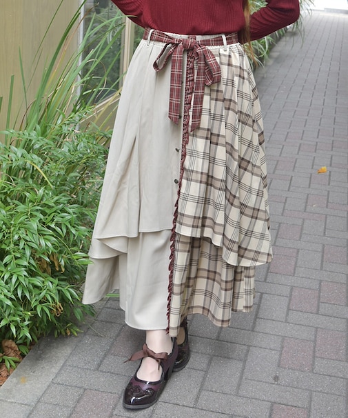 前ボタンレイヤード風スカート