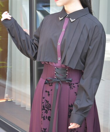 金具付バイカラーブラウス