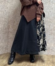 アシメ飾りベルトスカート
