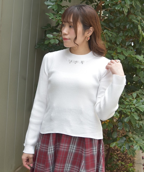 ランダムビジュー装飾ニット