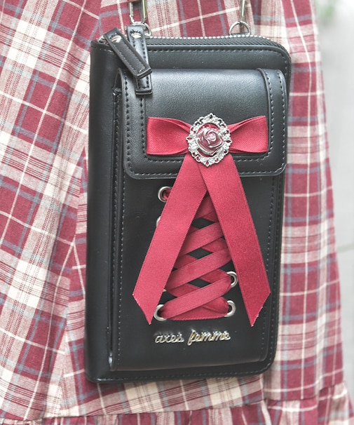 レースアップショルダー