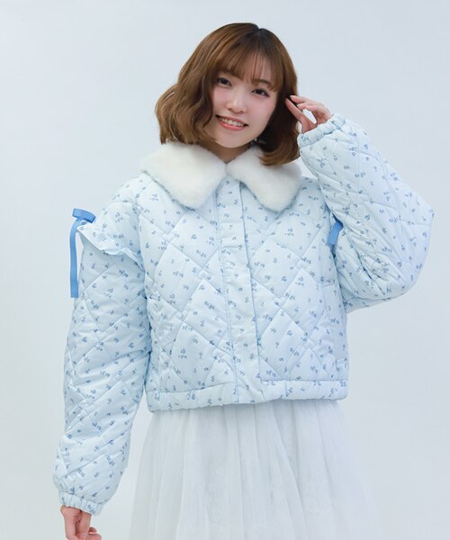 出品終了間近リボンポケットダウンコートaxesfemme axes femme（アクシーズファム）の「リボンポケットダウンコート