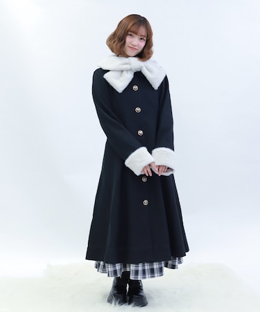 ファーティペ付ロングコート