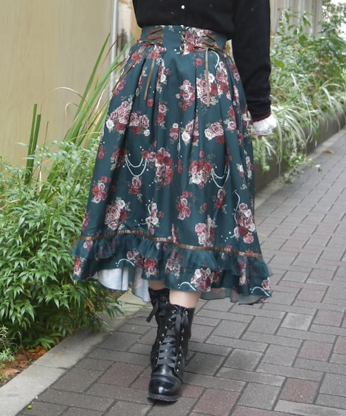 ローズ・オン・フルールスカート