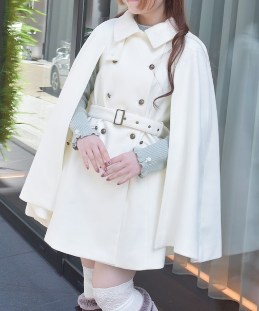 ダブルボタンケープコート