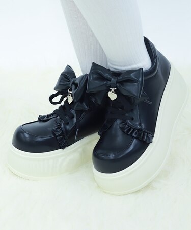 リボン付き合皮厚底スニーカー