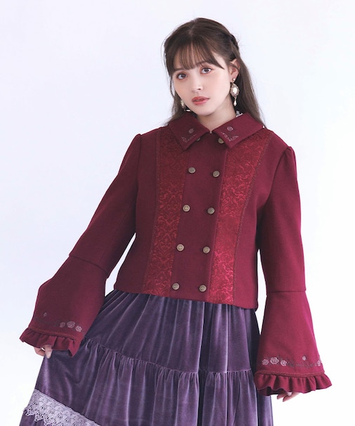 刺繍入ジャカード切替コート