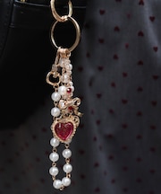 セイクリッドハートチャーム