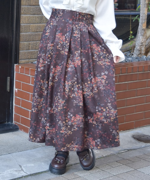 フローラルプリントスカート