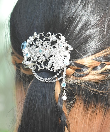 雪薔薇モチーフヘアクリップ