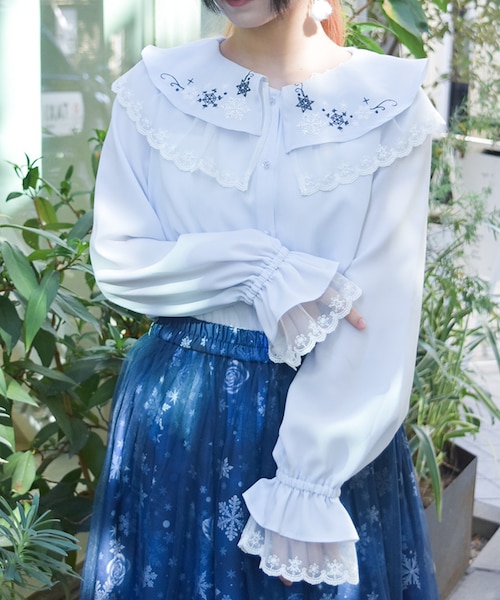 美品 ハウスオブロータス 2024 クロス刺繍 ペザントブラウス 青 ゆったり スノー・ローズ刺繍ブラウス｜アクシーズファムの通販｜&mall（アンド