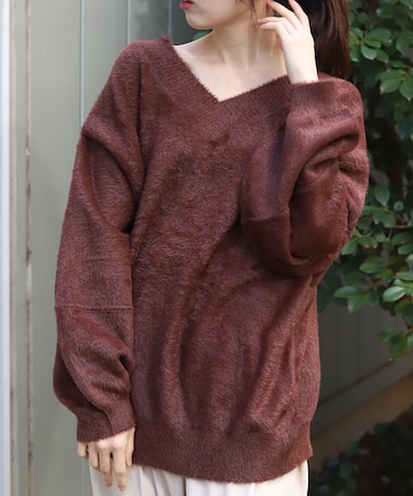 フェザーロングニット