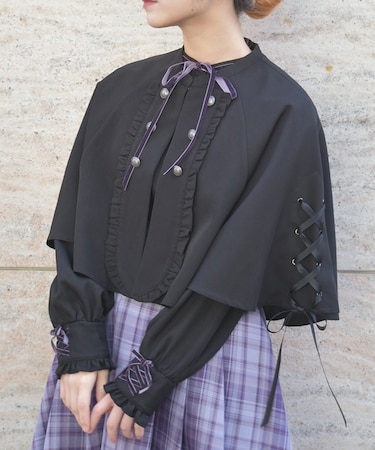 Ｗ釦レースアップケープ