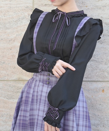 レースアップカフスブラウス