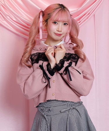 袖口レース衿付きニットカーディガン