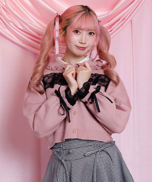 袖口レース衿付きニットカーディガン