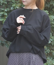 タックデザインプルオーバー