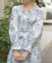 チェック×フラワー柄ブラウス