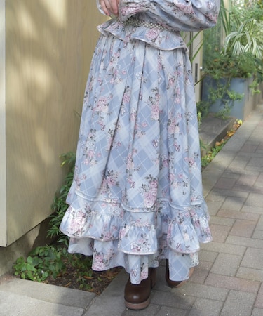 チェック×フラワー柄スカート