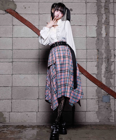 ベルト付チェックイレヘムスカート