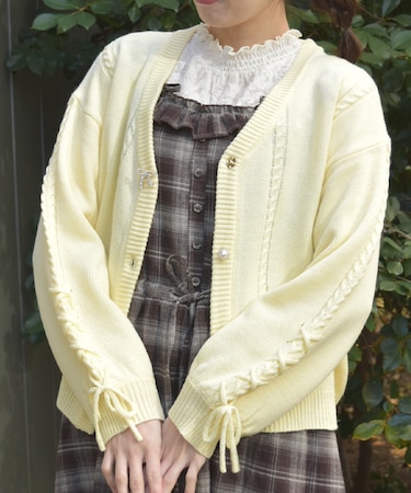 リボン釦編み上げニットカーディガン