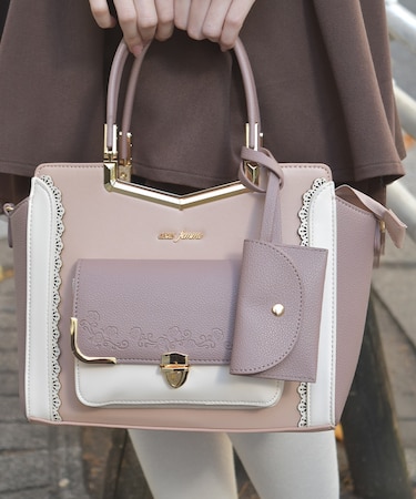 エンボスフラップ配色バッグ