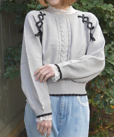 レースアップニットプルオーバー