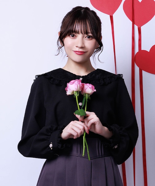 レース襟ブラウス