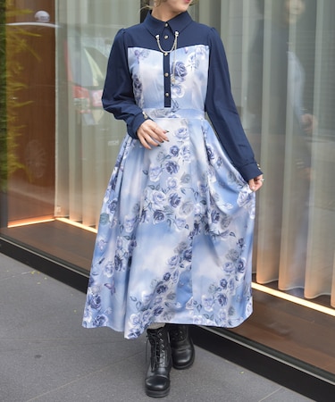 チェーン付アートローズ柄ワンピース