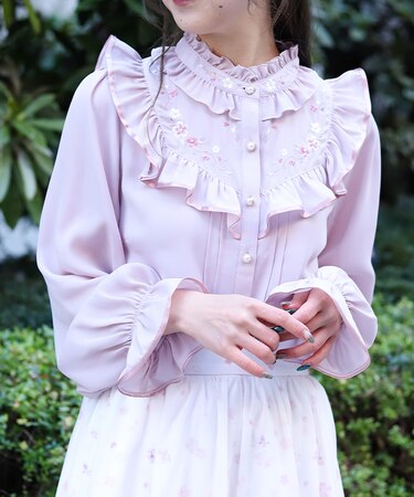 桜刺繍スタンドブラウス