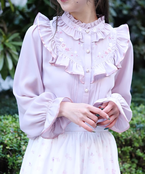 桜刺繍スタンドブラウス