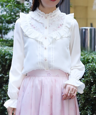 桜刺繍スタンドブラウス