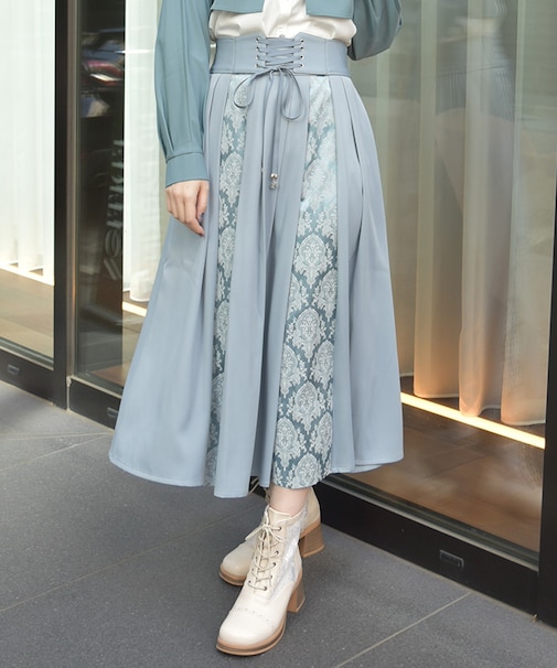 レースアップ×ジャガードスカート