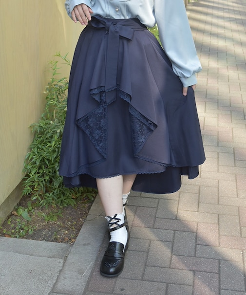 レース×フリルスカート