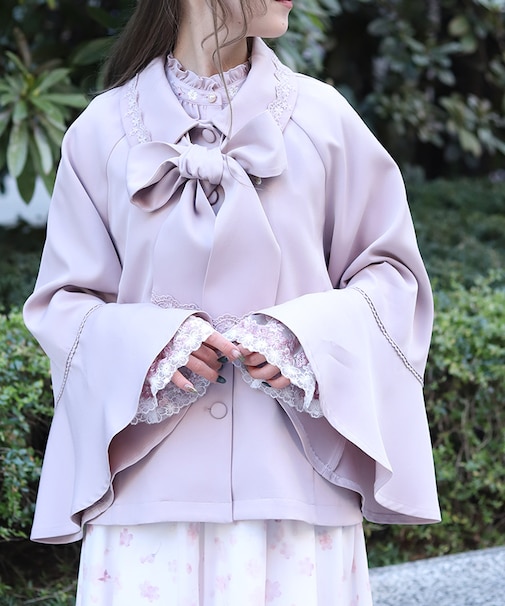 レース使いベルスリーブコート