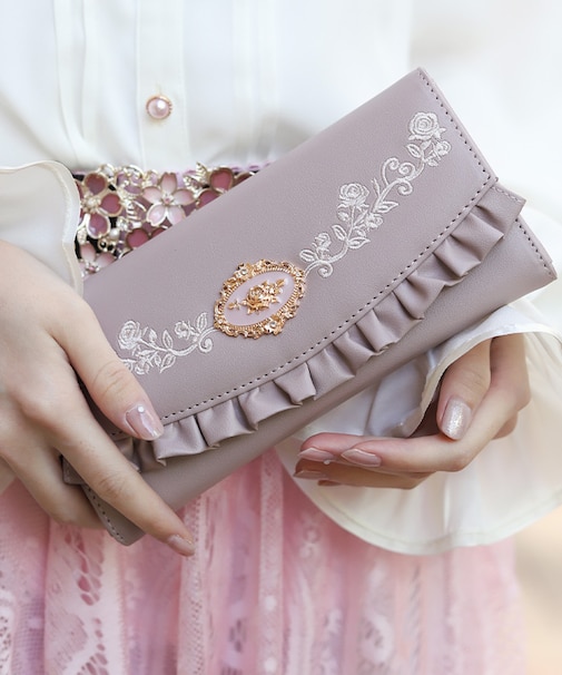 ローズ刺繍フリル長財布
