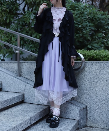 ボリュームフリルガウン