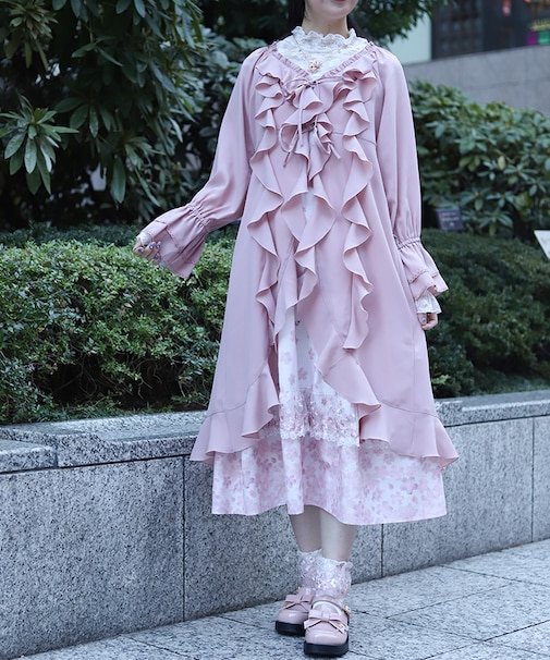 ボリュームフリルガウン