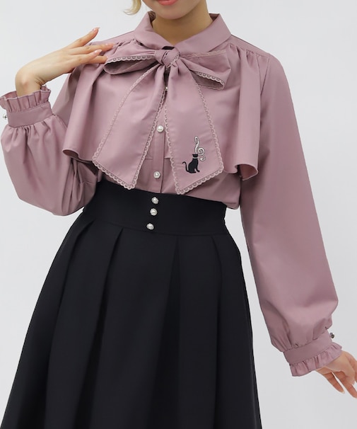 ネコ×音符刺繍ブラウス