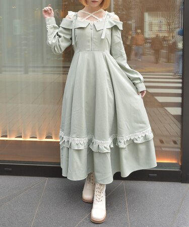 オフショル風ワンピース