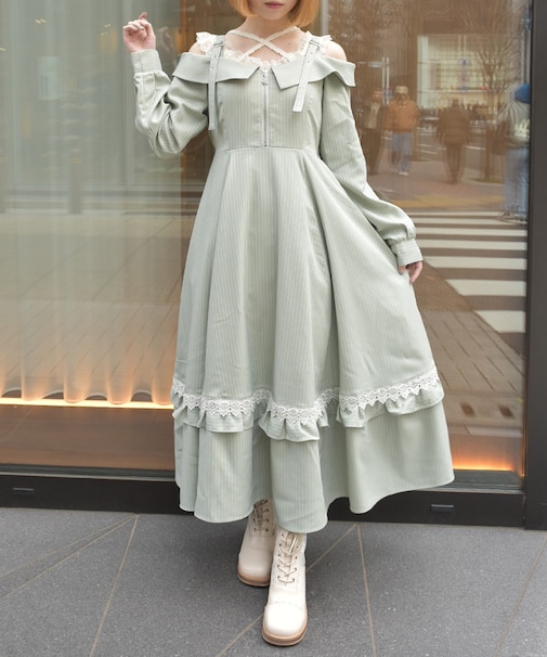 オフショル風ワンピース