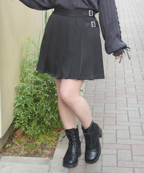 ベルト×プリーツスカパン