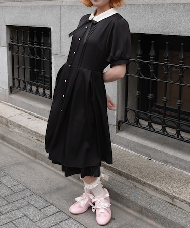 ブローチ付きバイカラーワンピース