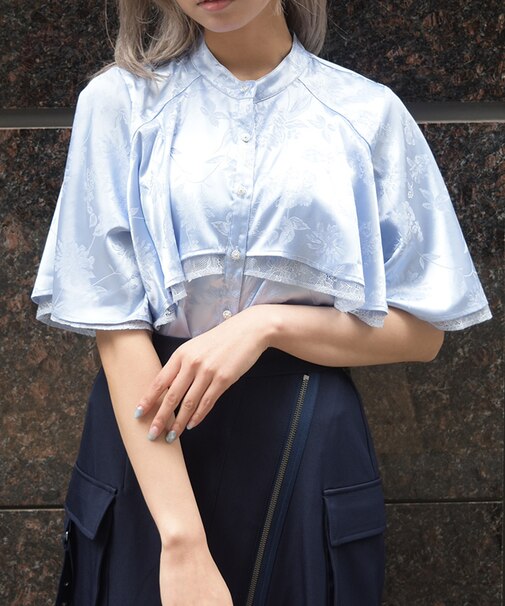 フレアケープブラウス