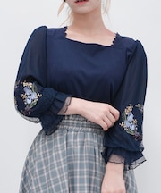 チューリップ刺繍七分袖プルオーバー